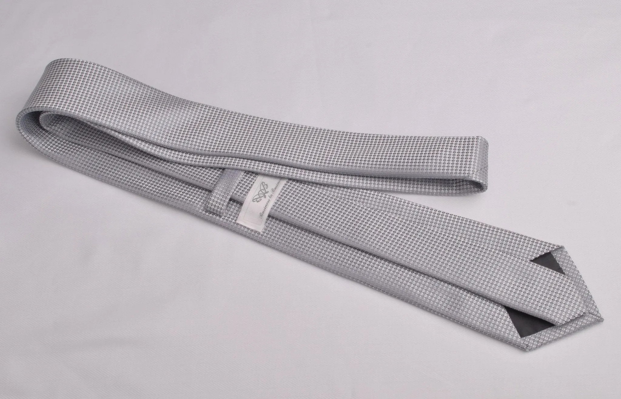 Grey Snakeskin Patterned Skinny Tie with Diamond Luxury Fashion 3"