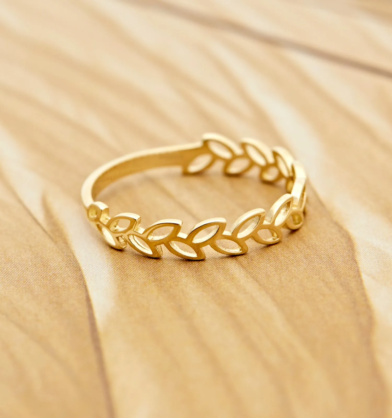 Laurel Ring