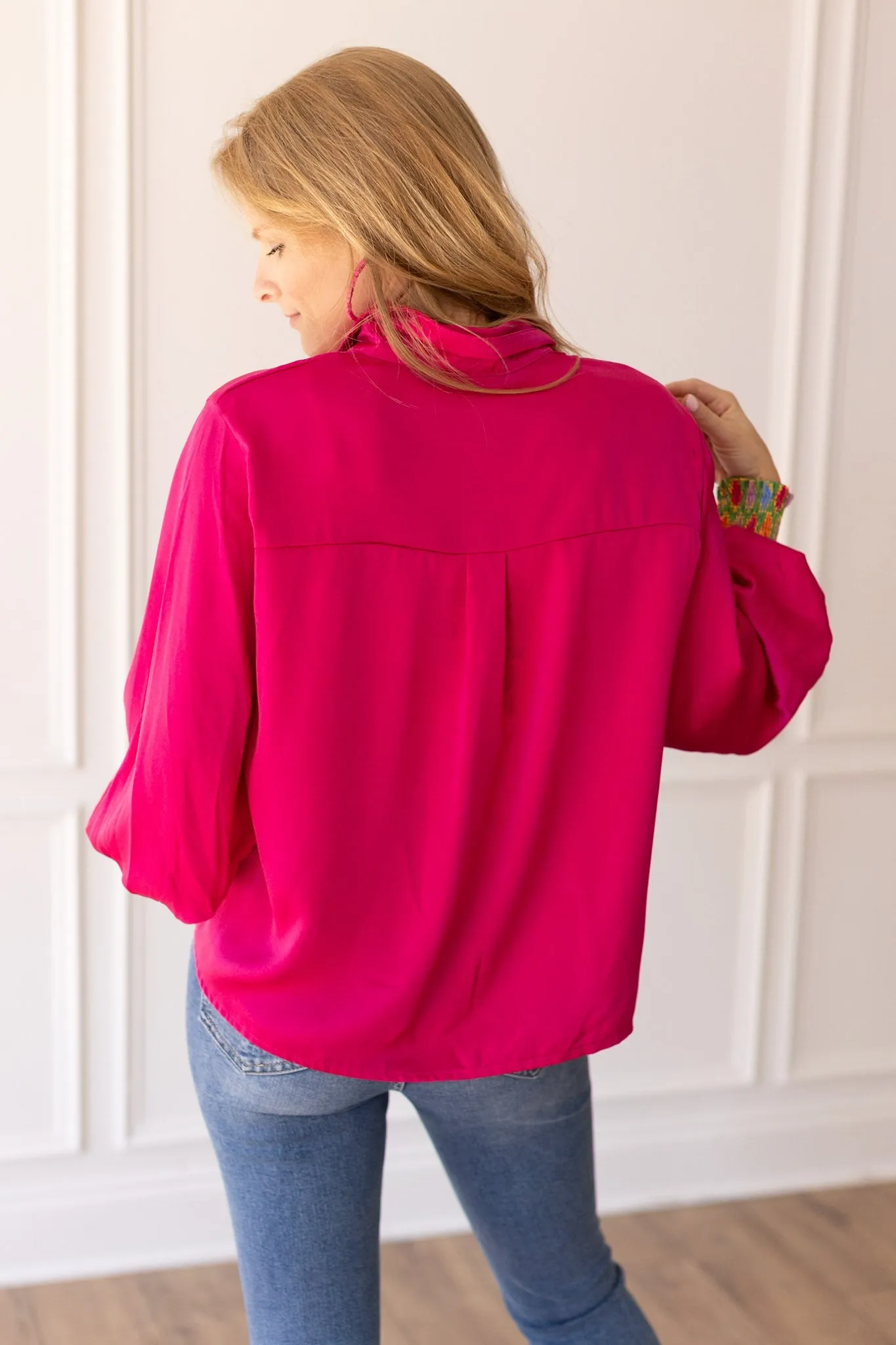 Retro Reverie Balloon-Sleeve Blouse in Fuchsia