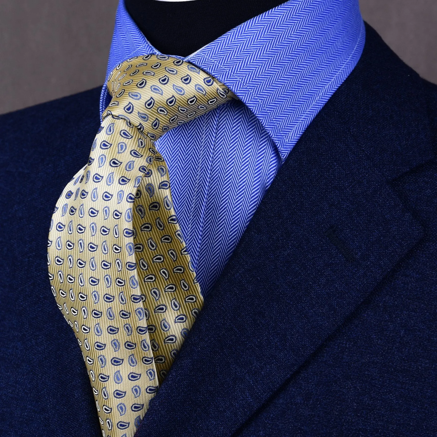 UCLA Colours Blue & Gold Paisley Yellow Floral Woven Tie 3"